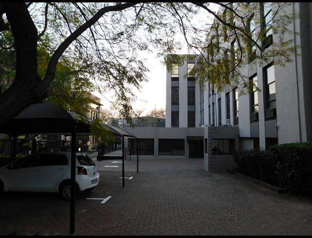 2,001M² OFFICE TO LET IN ROSEBANK